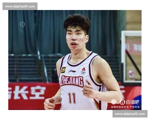 首秀 7 分 8 篮板 余嘉豪：西甲强度让我第一节就喘不上气