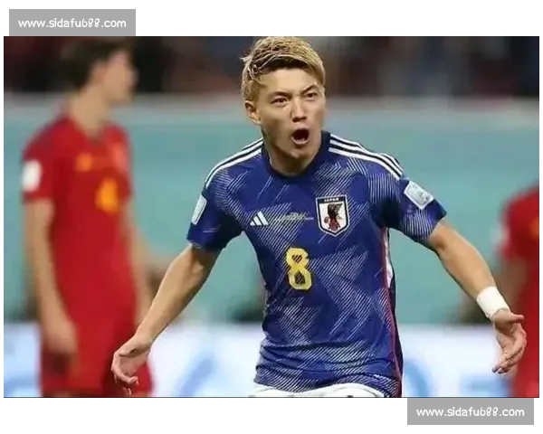 足坛喜事！堂安律大婚 日本国脚齐聚 美妆博主娇妻亮相